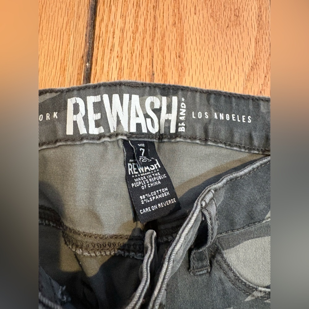 Women’s Rewash Gray Camouflage Pants Cropped size 7 28 - Picture 3 of 3